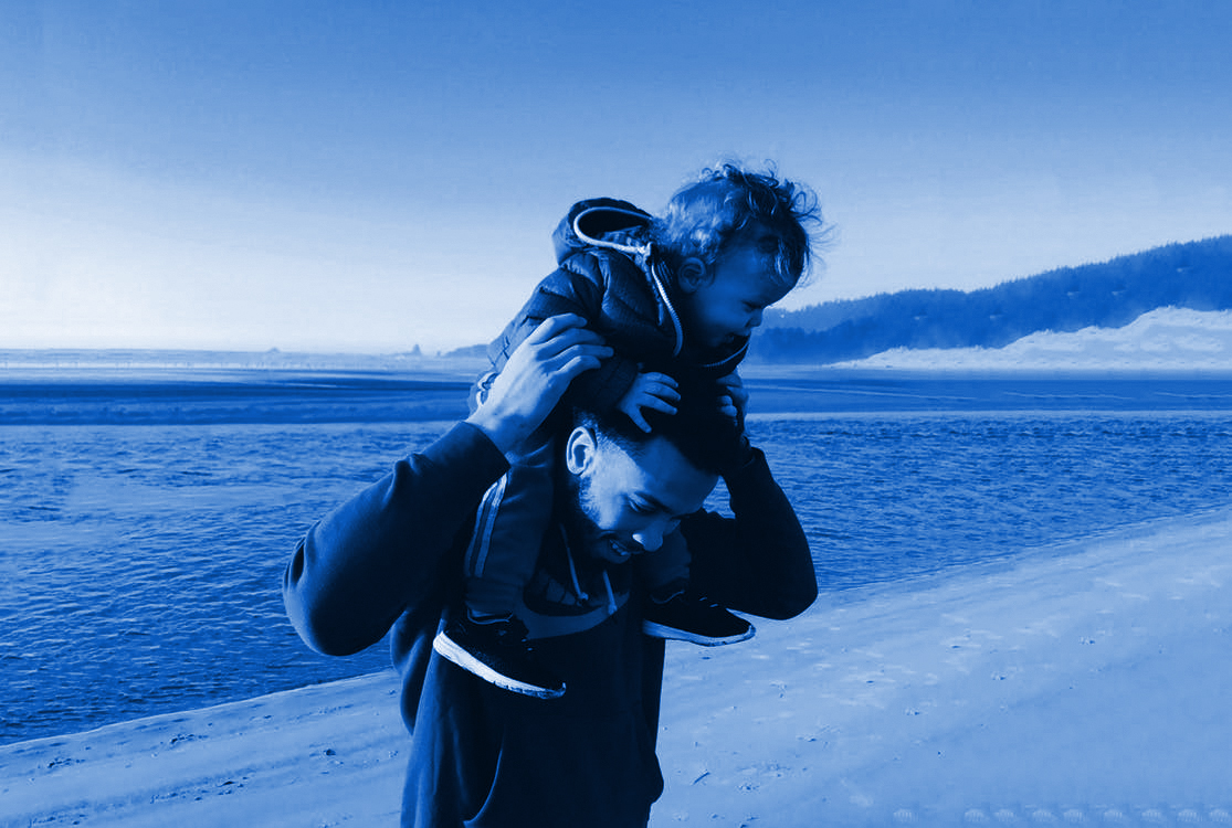 kid_on_shoulders.jpg